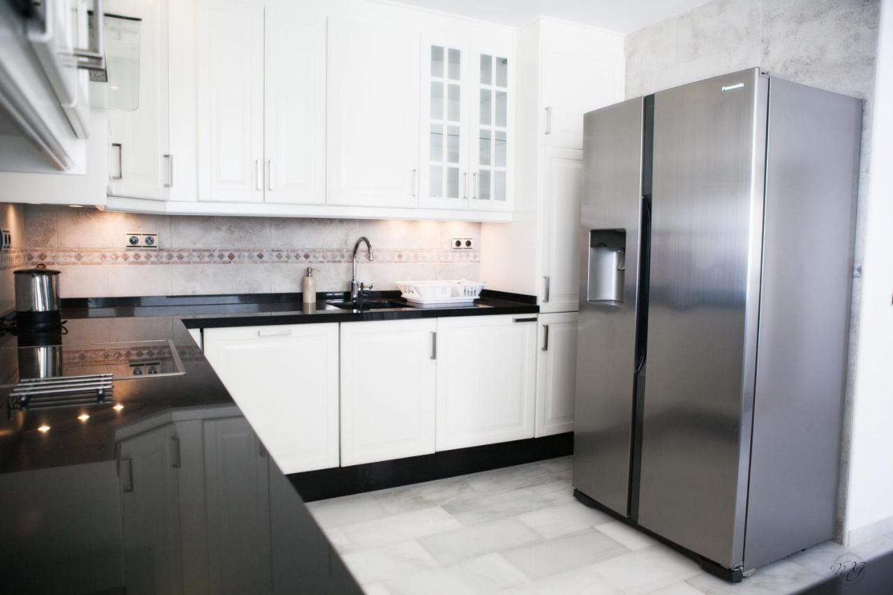 Luxury Puerto Banus Penthouse With Parking & Wi-Fi Leilighet Marbella Eksteriør bilde
