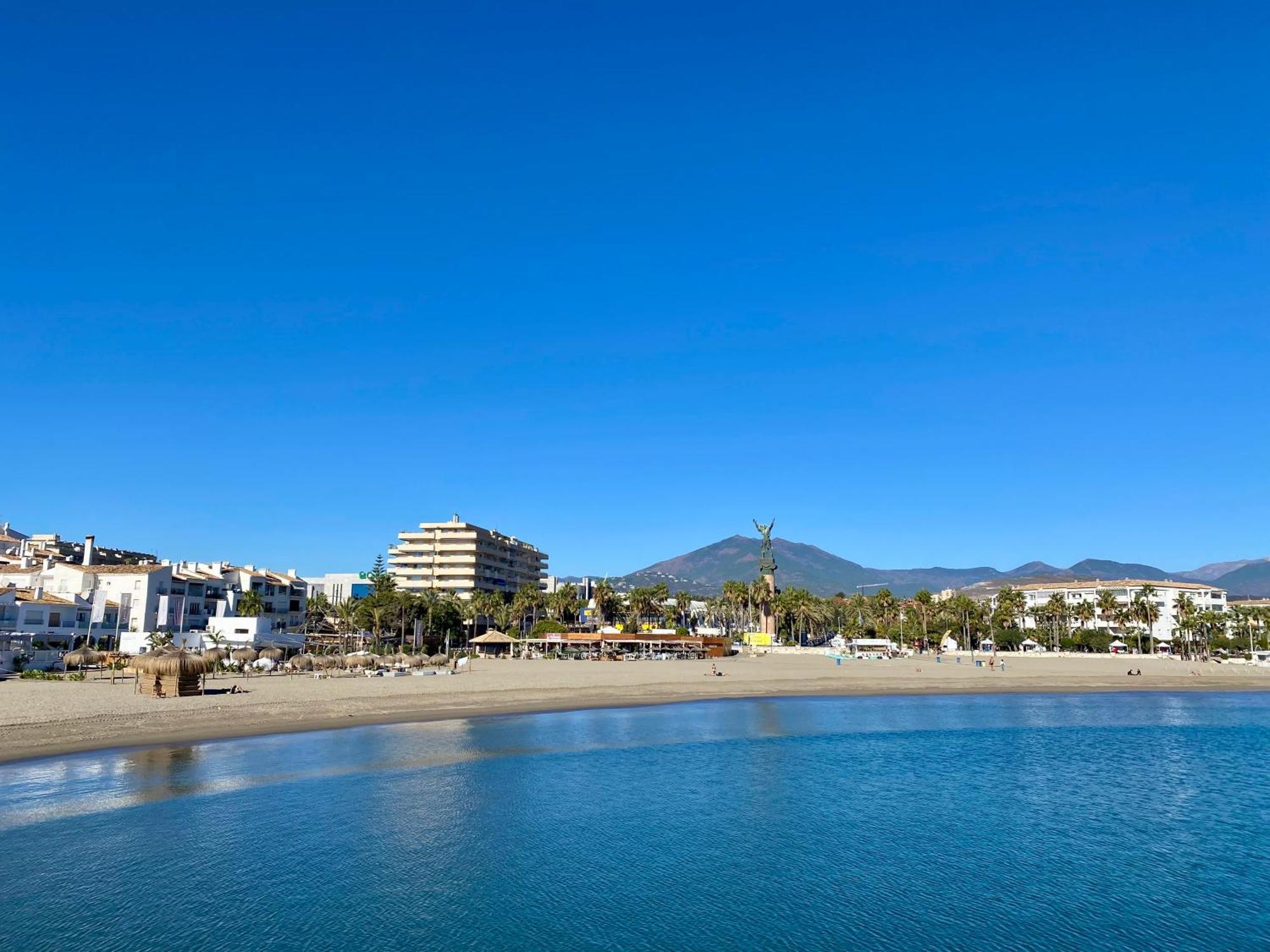 Luxury Puerto Banus Penthouse With Parking & Wi-Fi Leilighet Marbella Eksteriør bilde